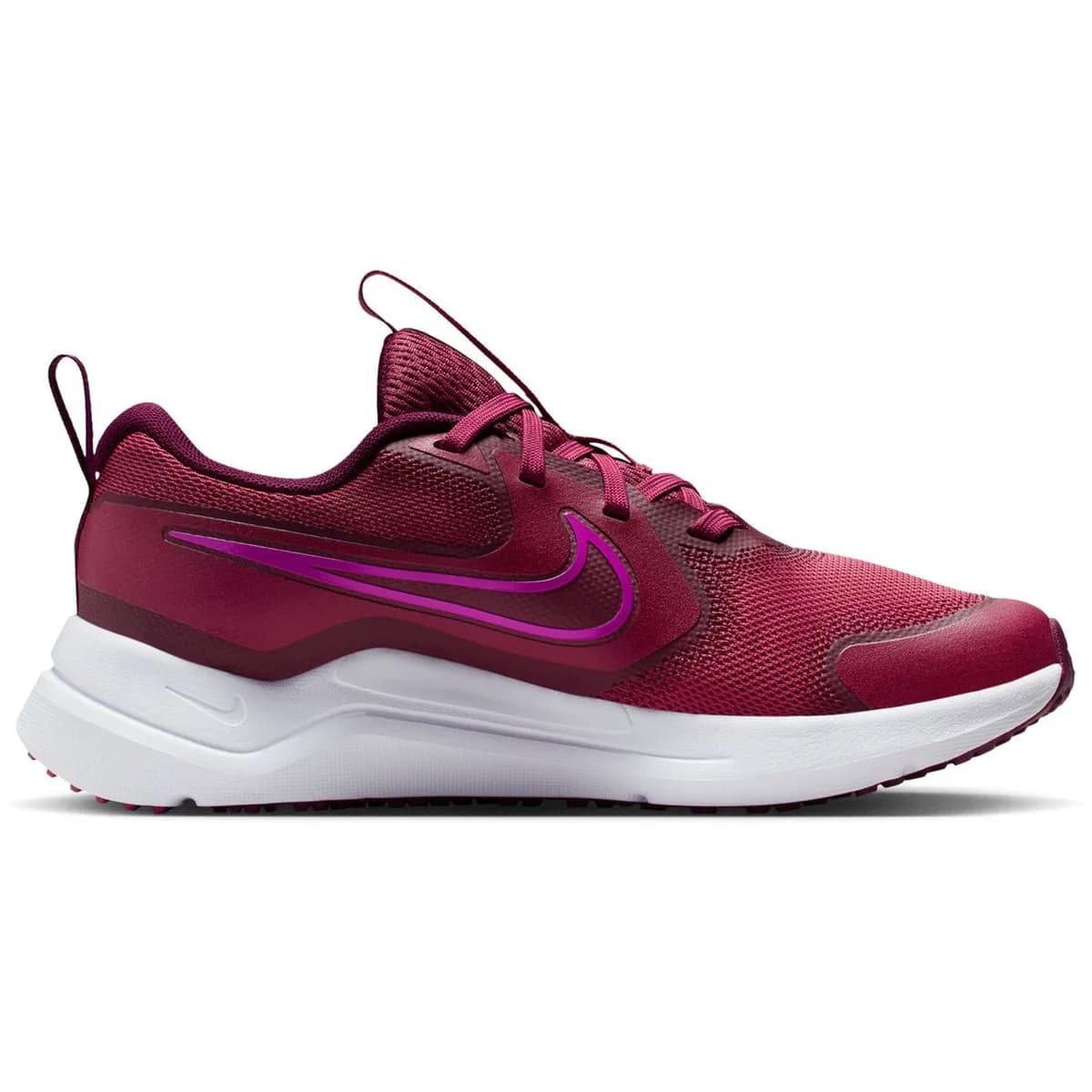 nike cosmic runner road