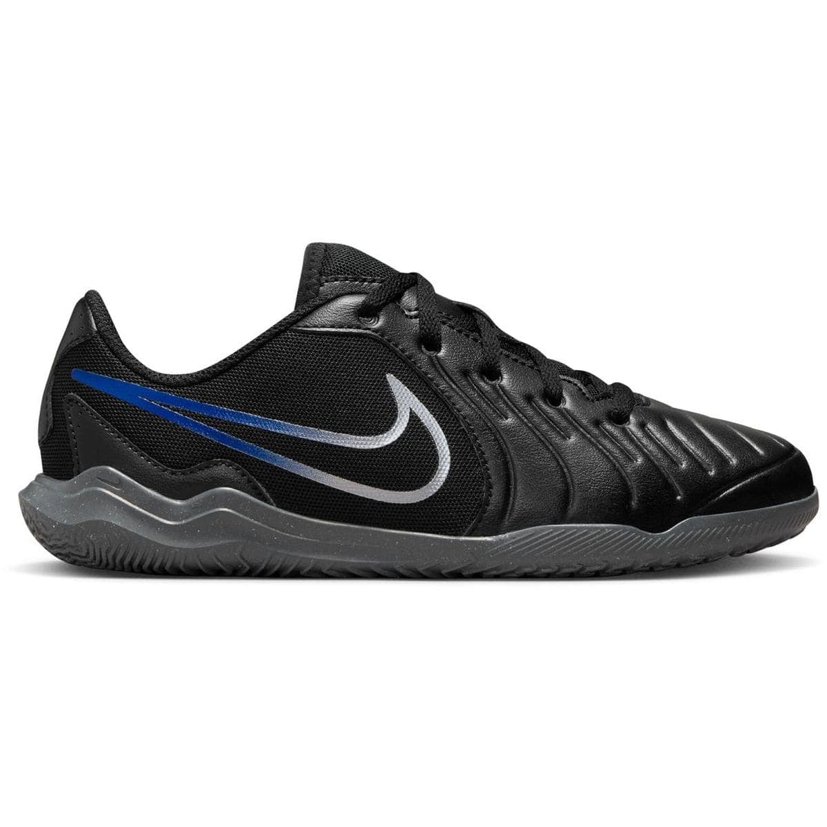 nike legend 10